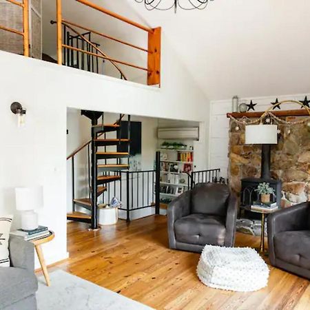伯克利斯普林斯Hot Tub Charming & Chic Mountain Gem On Sleepy Creek别墅 外观 照片